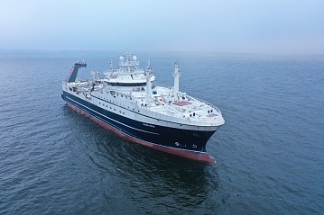 Большой морозильный рыболовный траулер. Проект СТ-192
